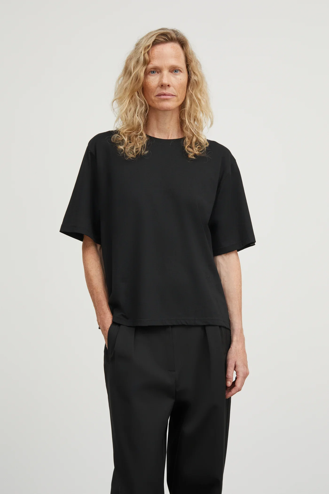 Andy Oversized Tee | Black - Image 2