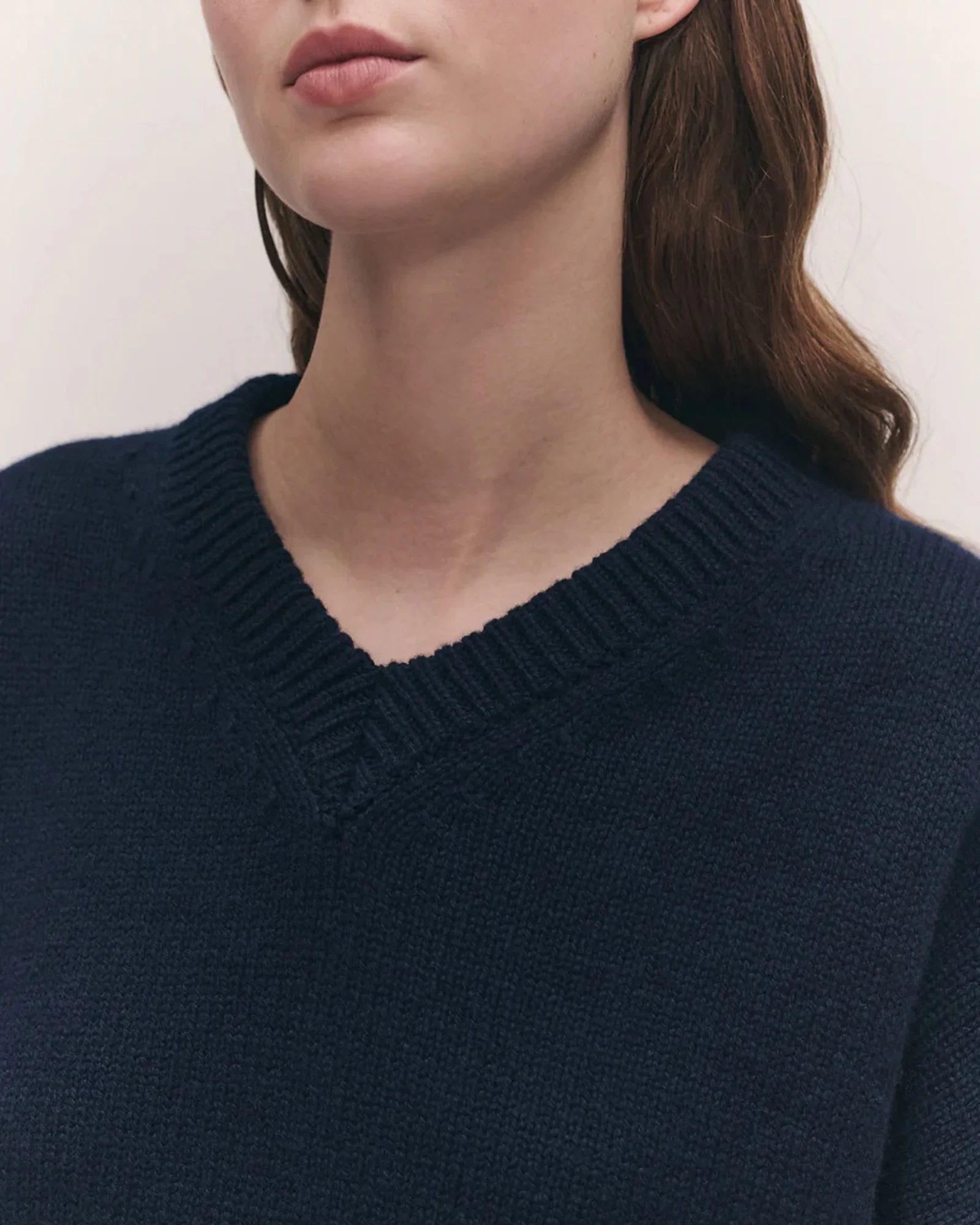 Balla Slouch V-Neck | Navy - Image 4