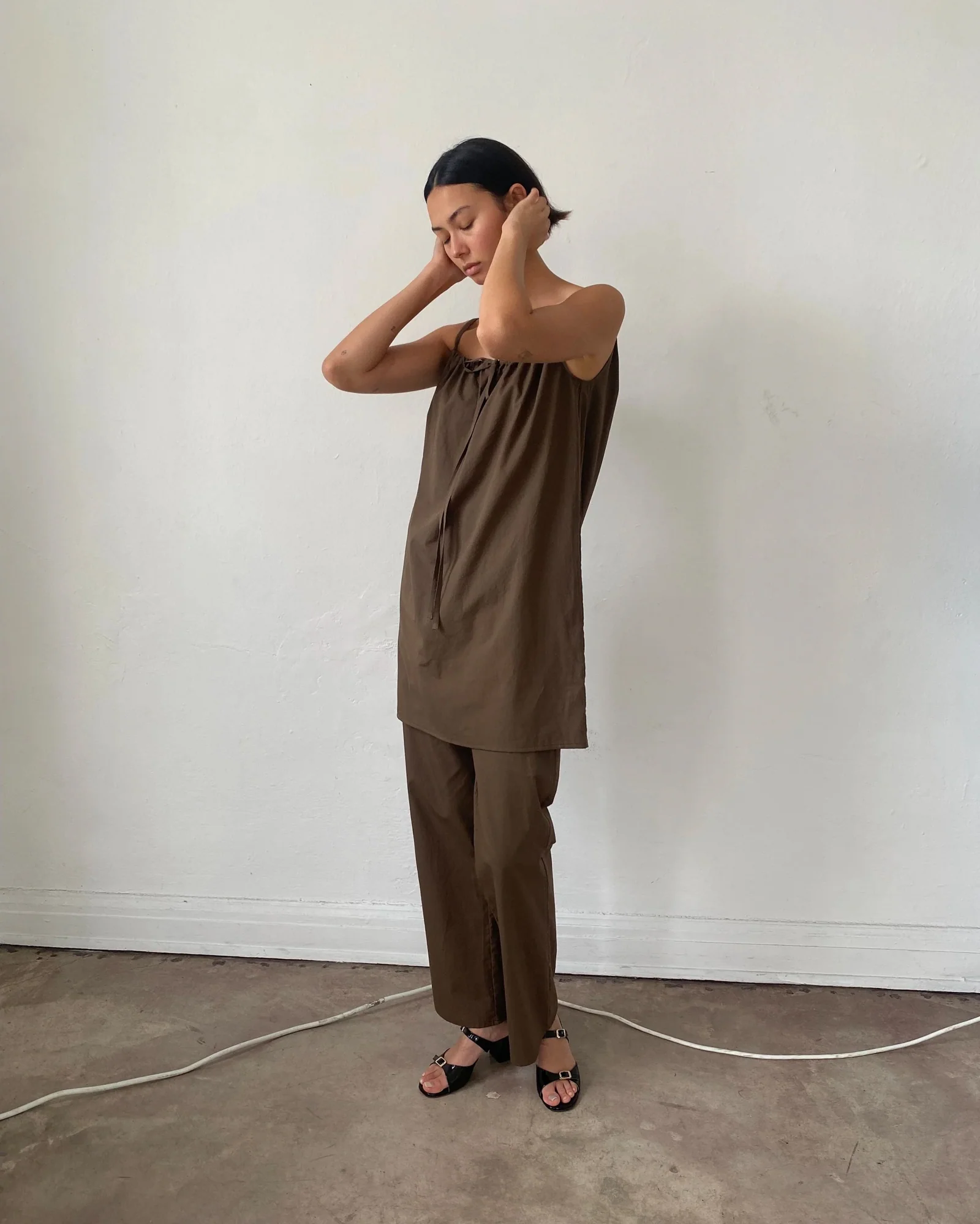 Bow Dress |Â Chocolate - Image 4
