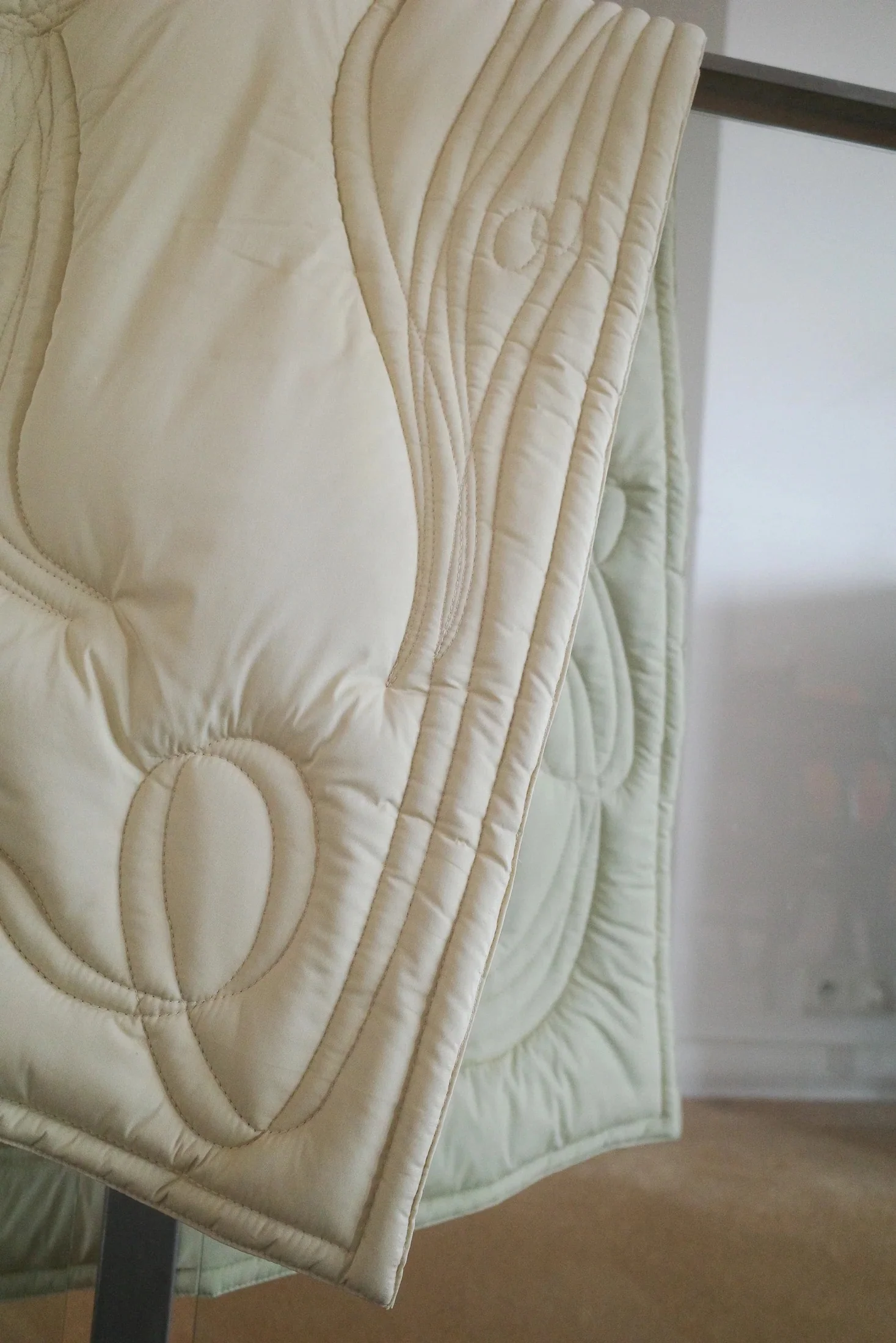 Cotton Quilted Blanket | Grège - Image 3