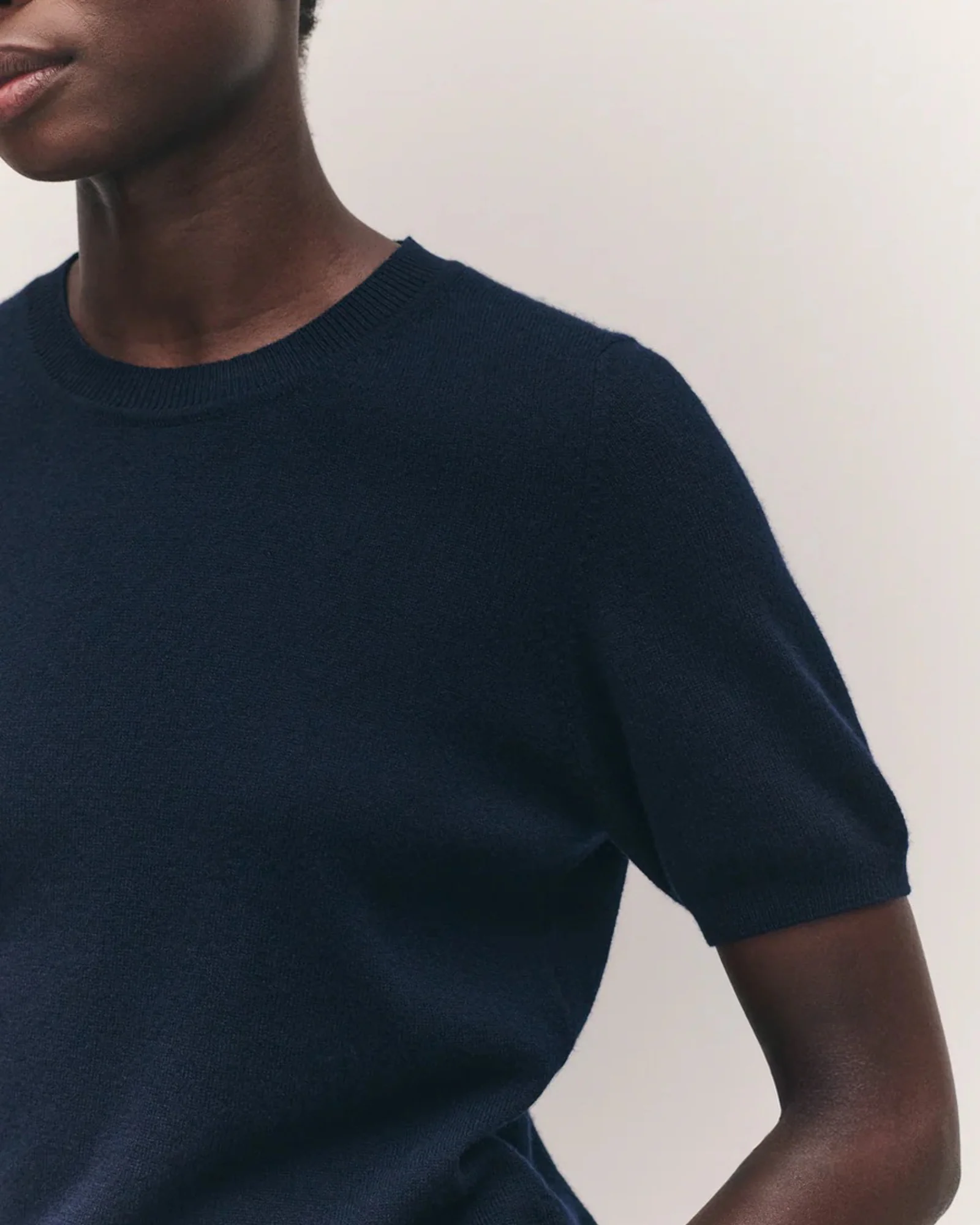 Emer Cashmere T-Shirt | Navy - Image 5