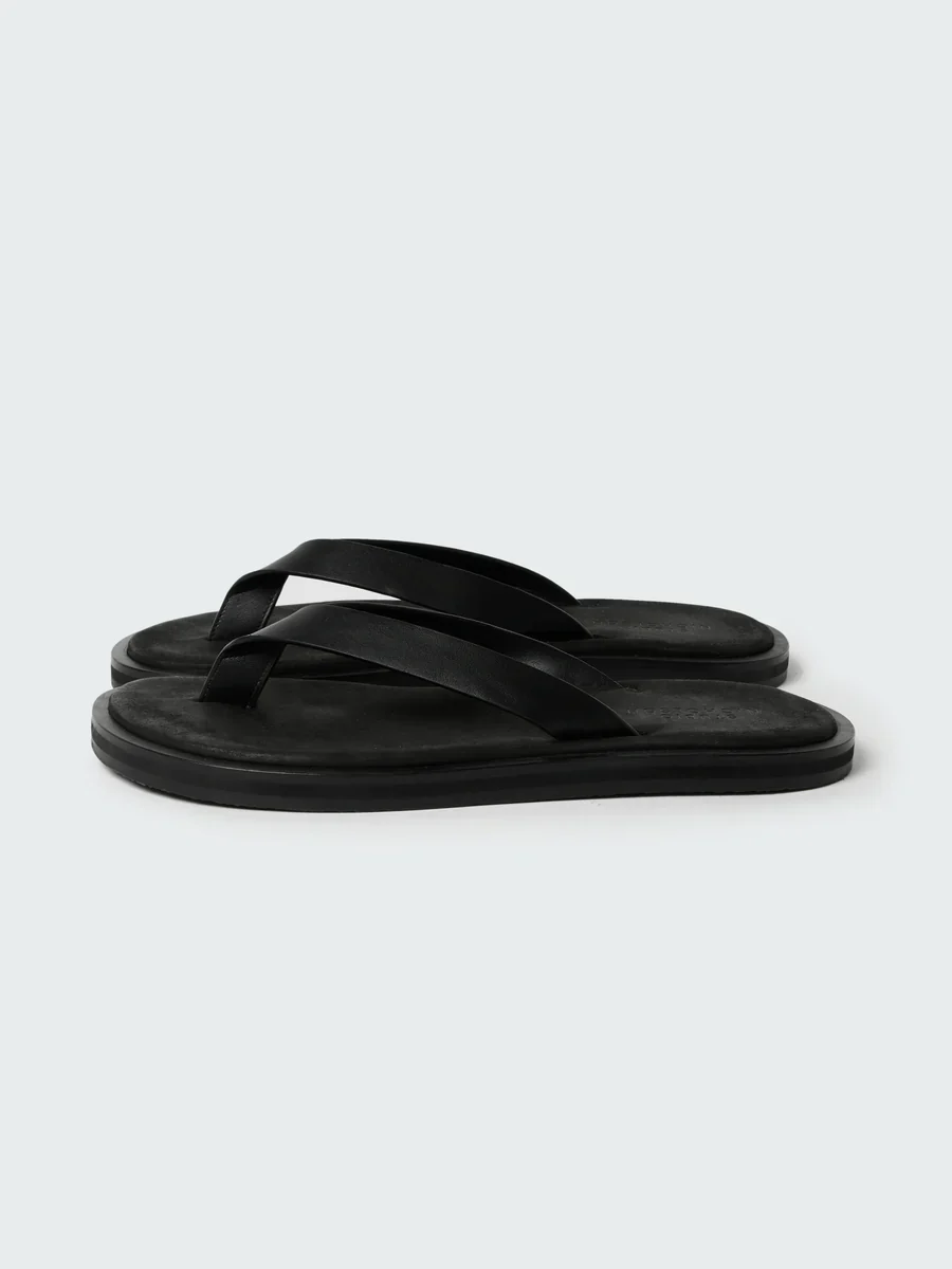 Curren Leather Sandal | Black