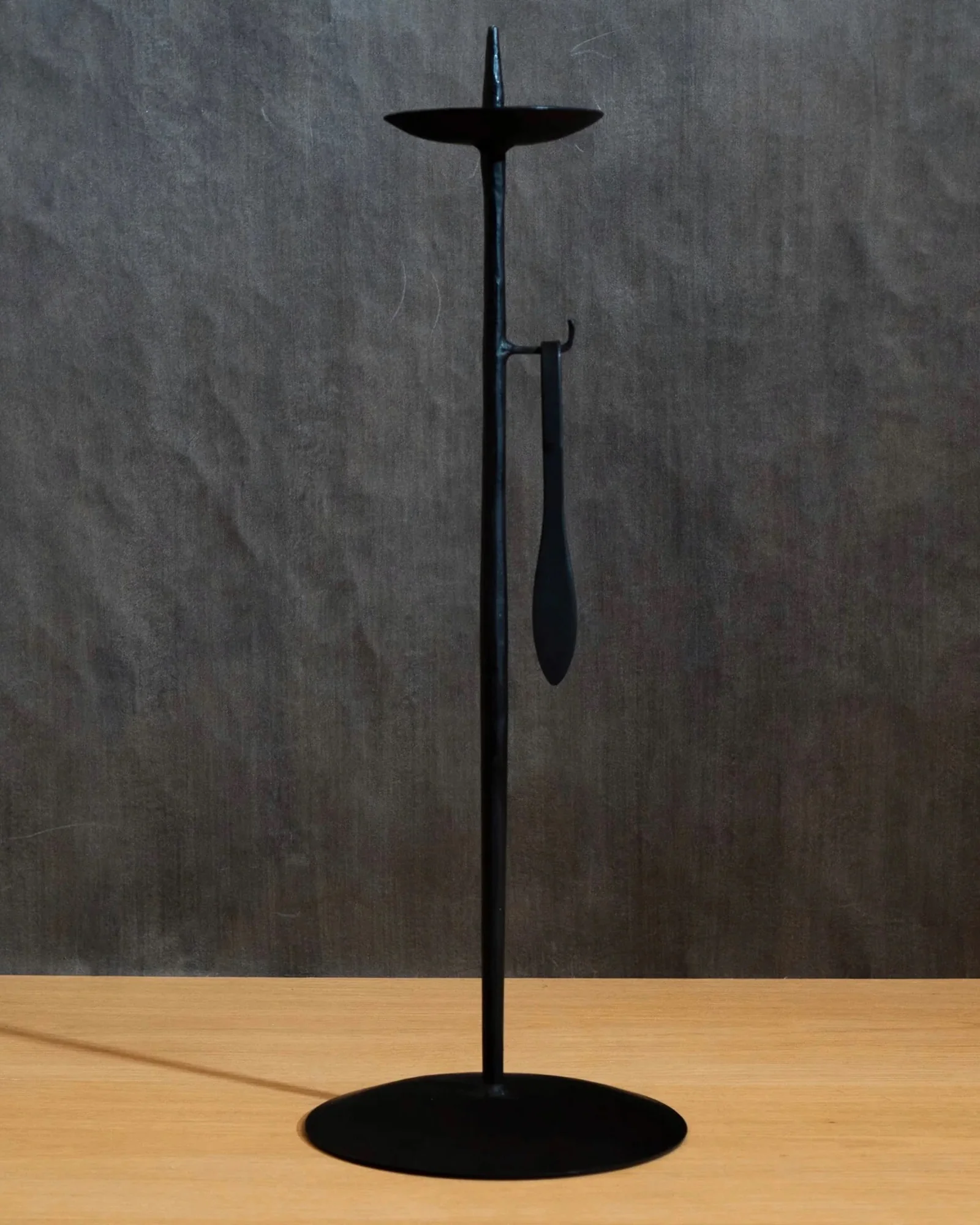 Iron Candleholder |Â 20-50 Monme