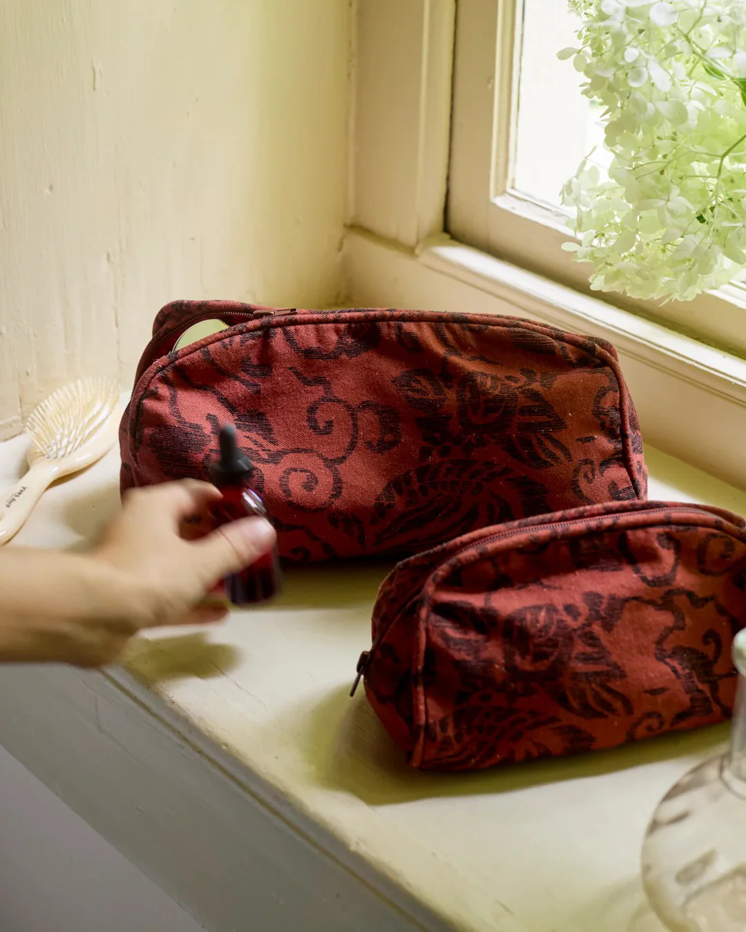 Marianne Toiletry Bag | Large - Image 2