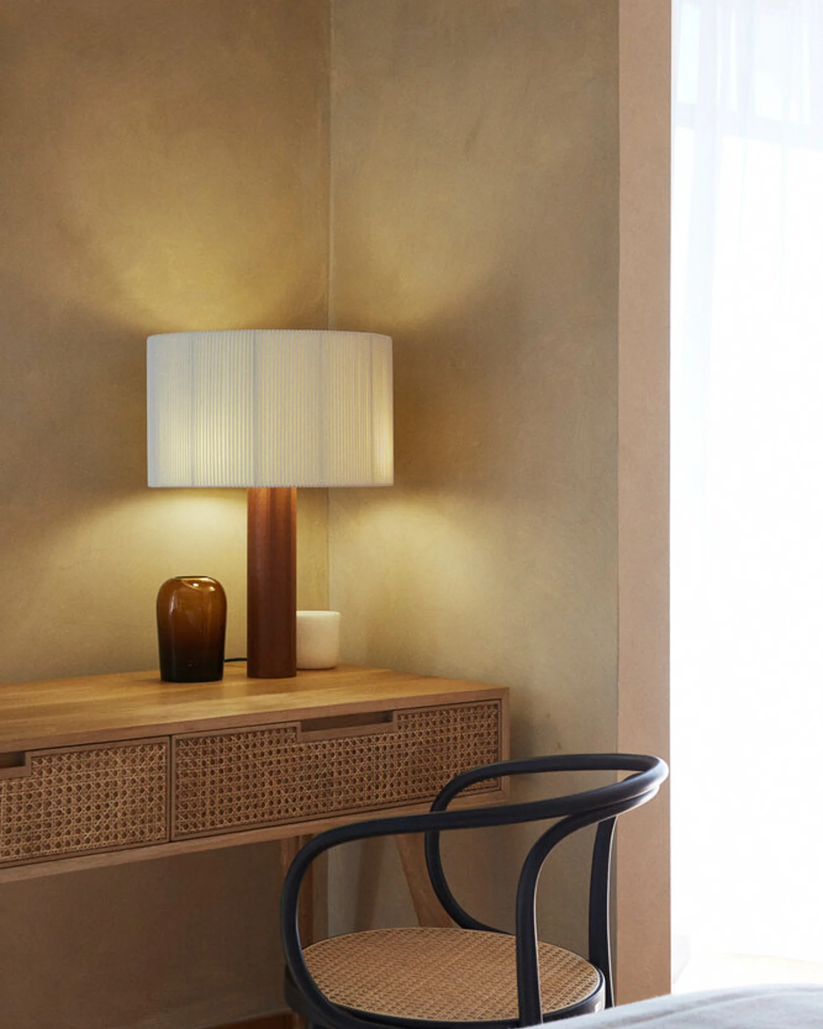 Moragas Table Lamp - Image 3