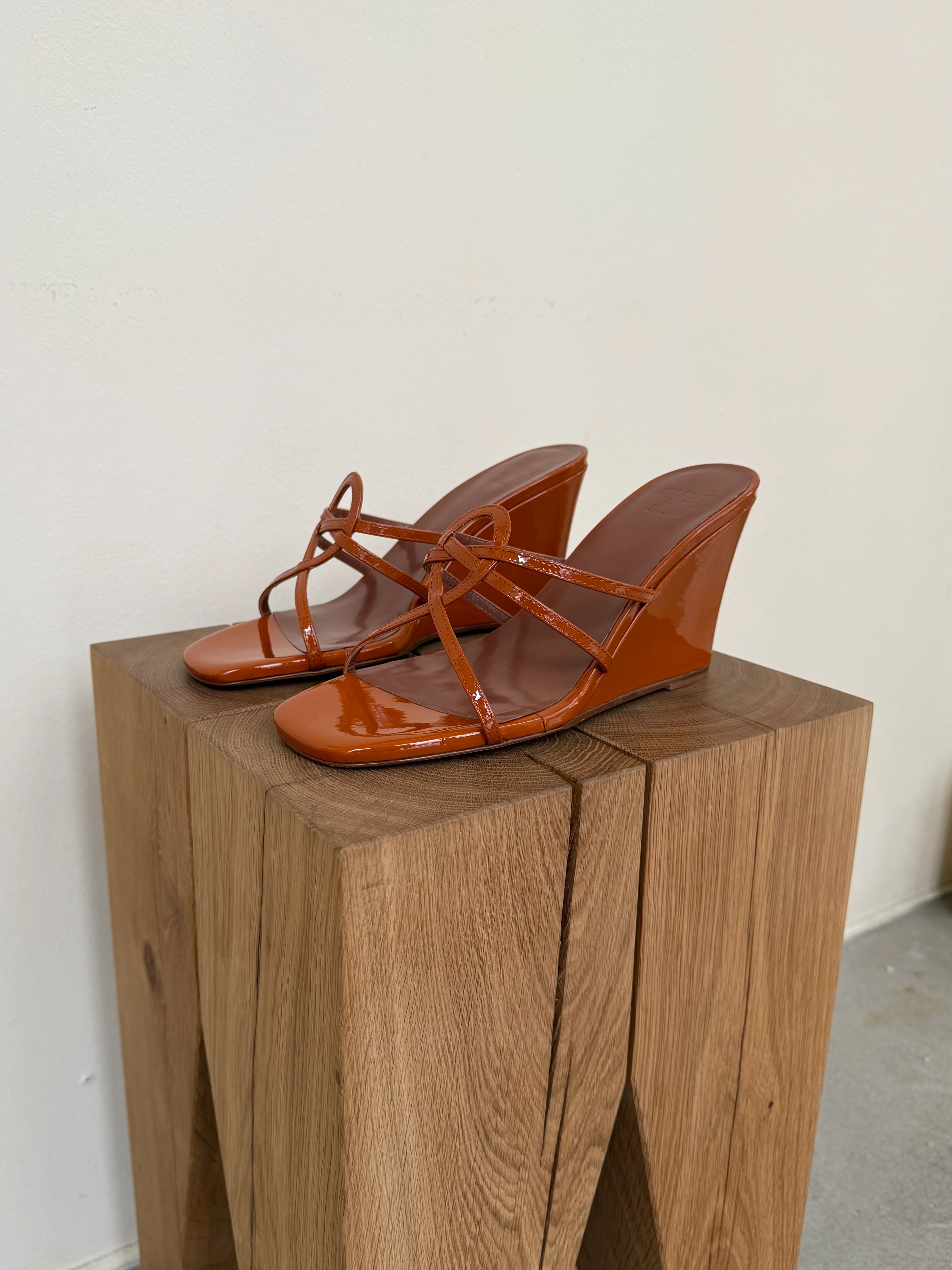 Opera Wedge | Sella