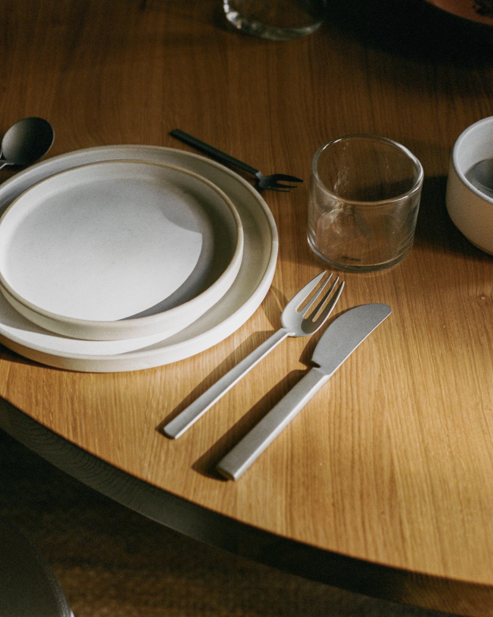Otto Plate | White | Set of Two | L - Image 3