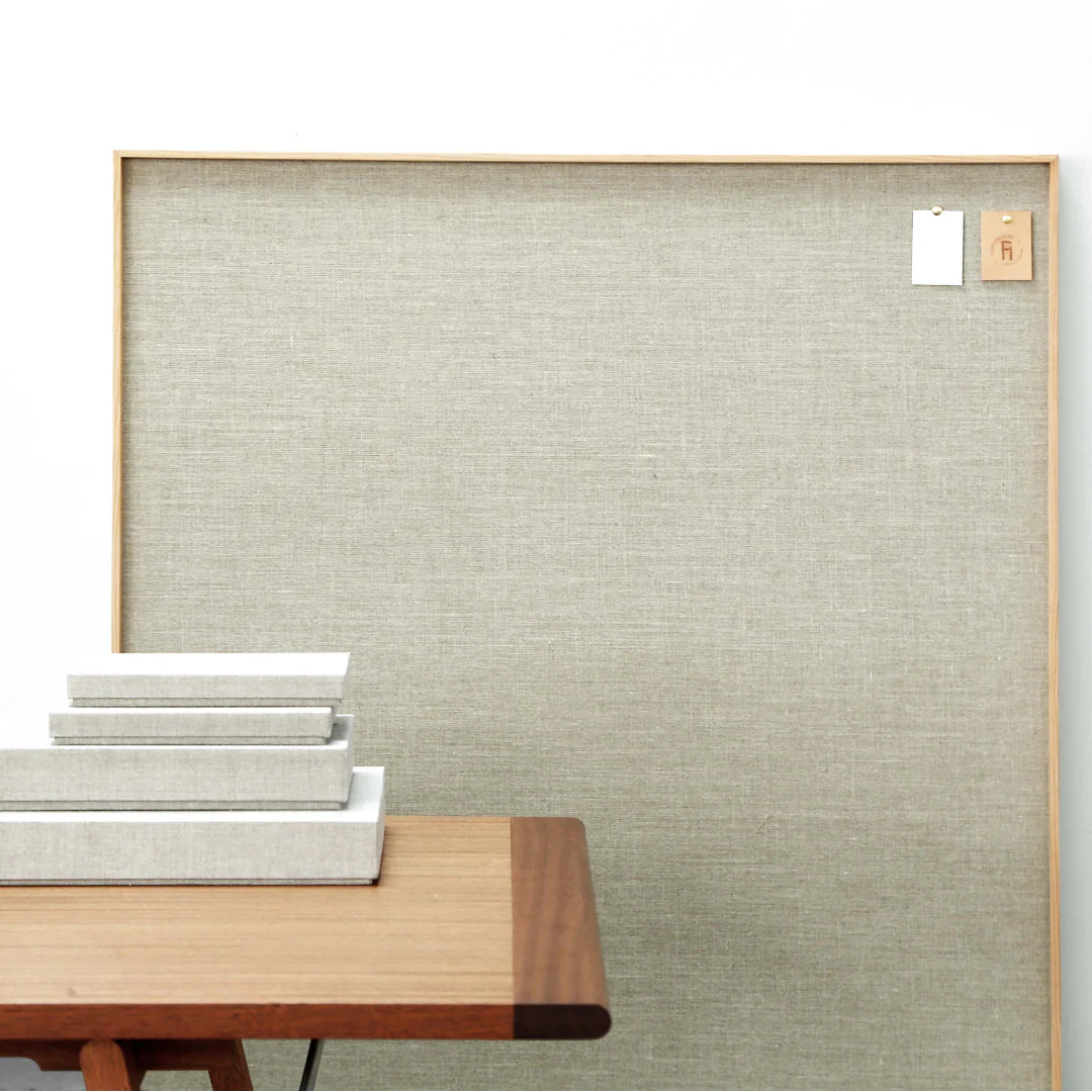 Pinboard w. Linen Canvas | Small | Oak