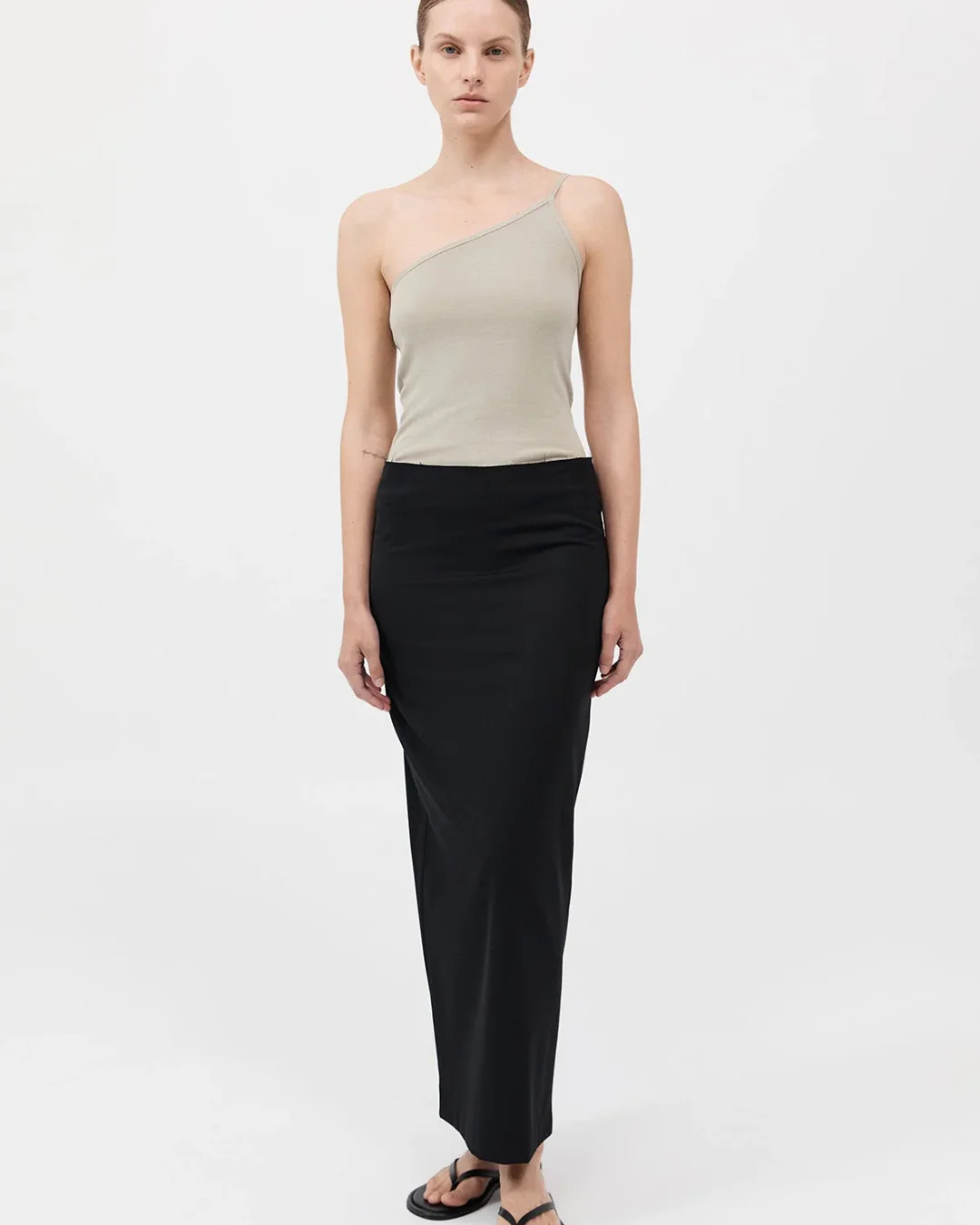 Raw Edge Column Maxi Skirt |Â Black - Image 2