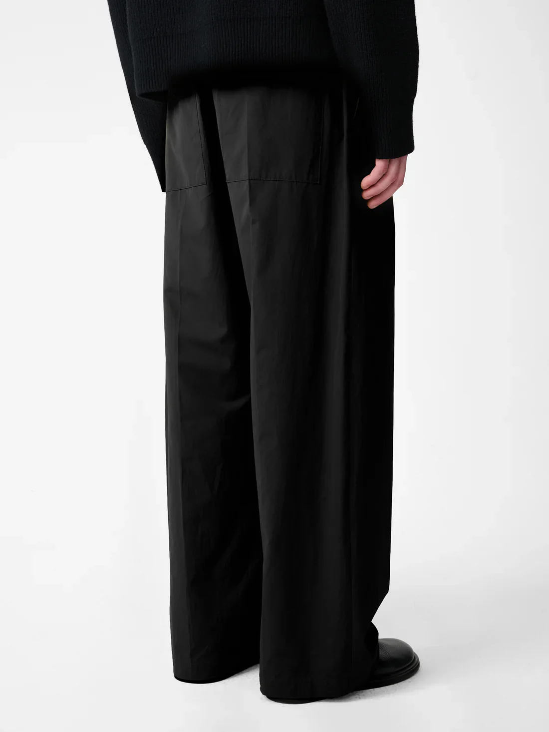 Shire Cotton Pleated Pant | Black - Image 7