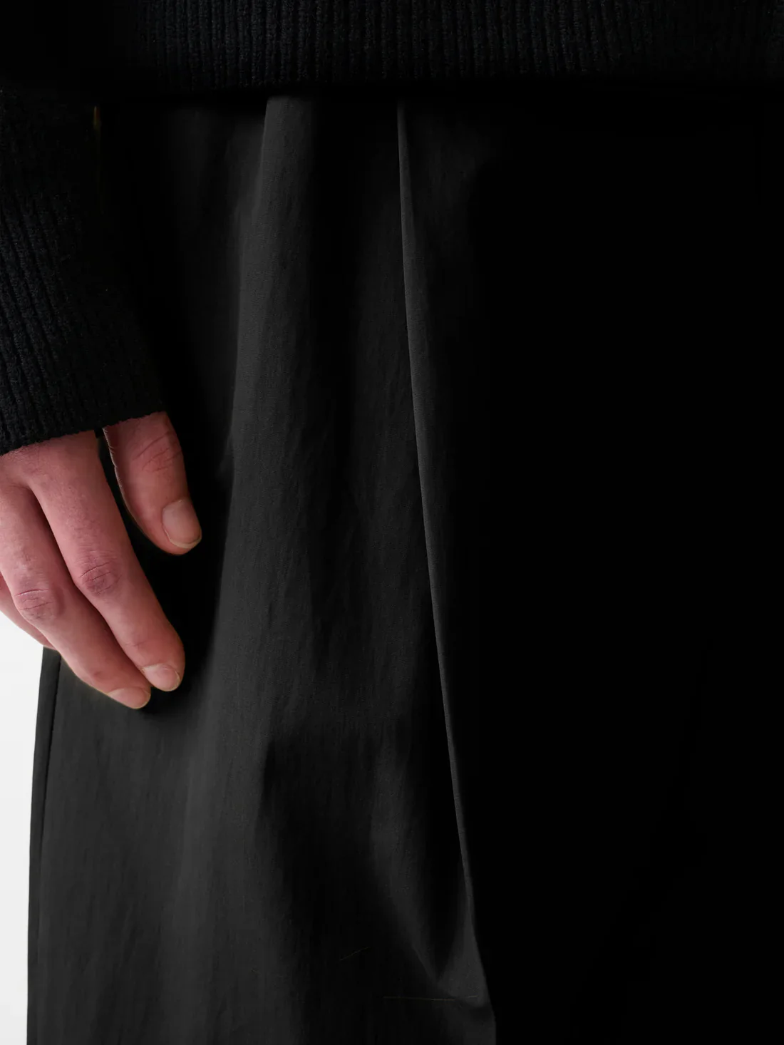 Shire Cotton Pleated Pant | Black - Image 8
