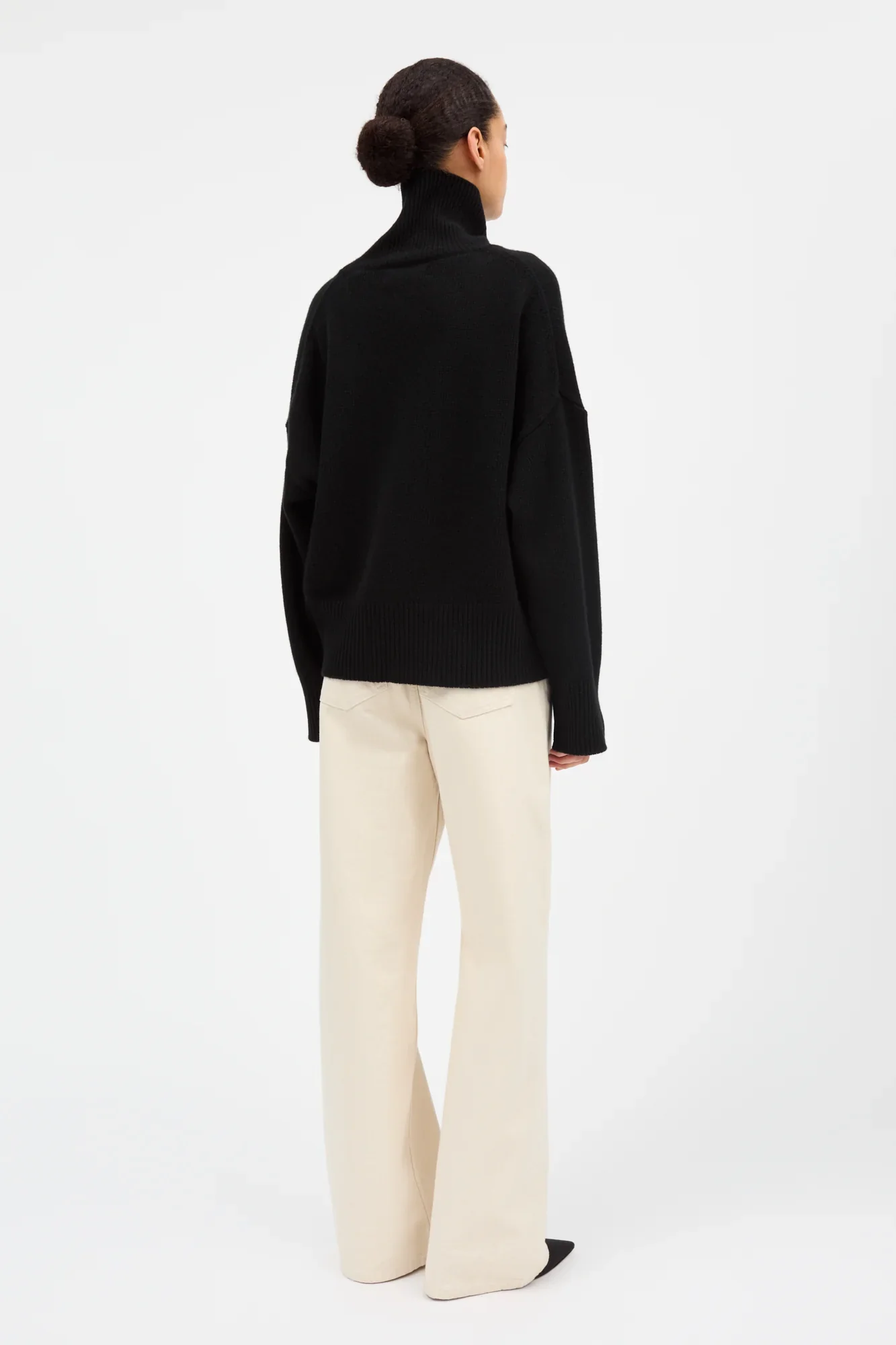 Silene T-Neck |Â Black - Image 4