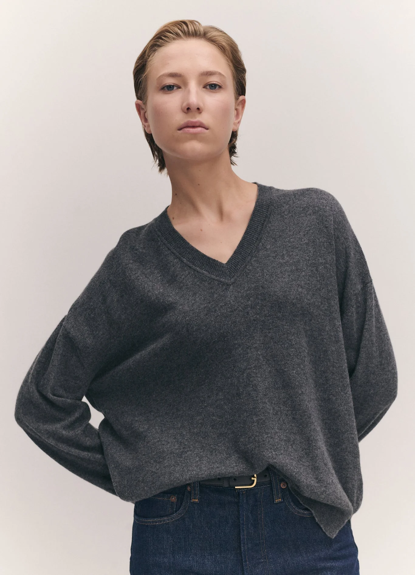 Tahra Cashmere V-Neck |Â Derby Grey - Image 3