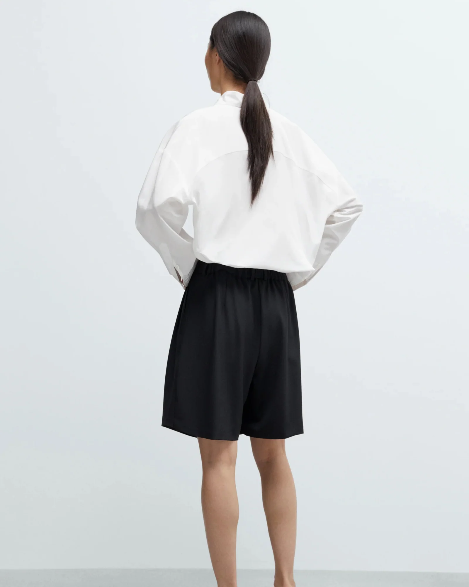 Tailored Bermuda | Black - Image 4