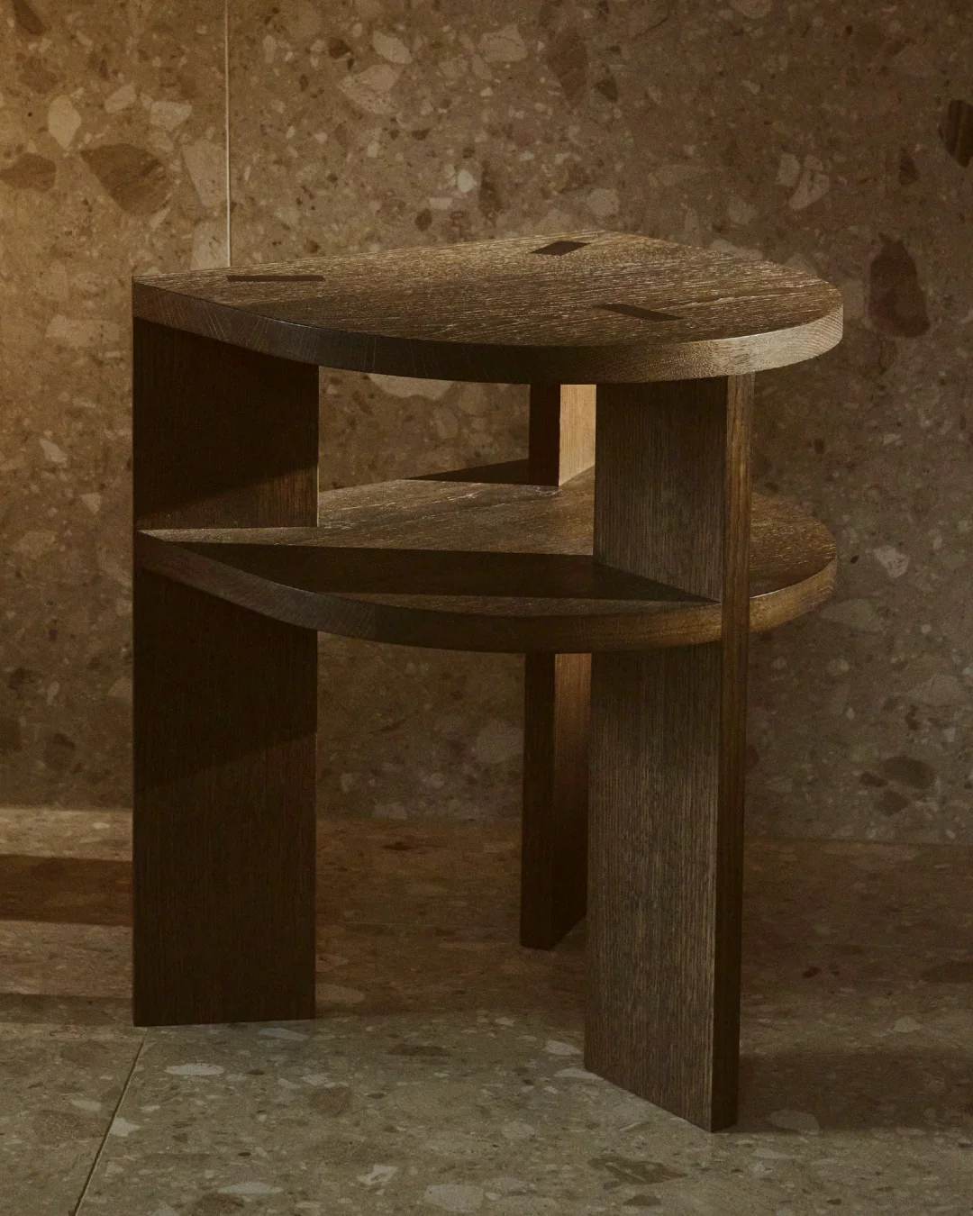 TR Bedside Table 001