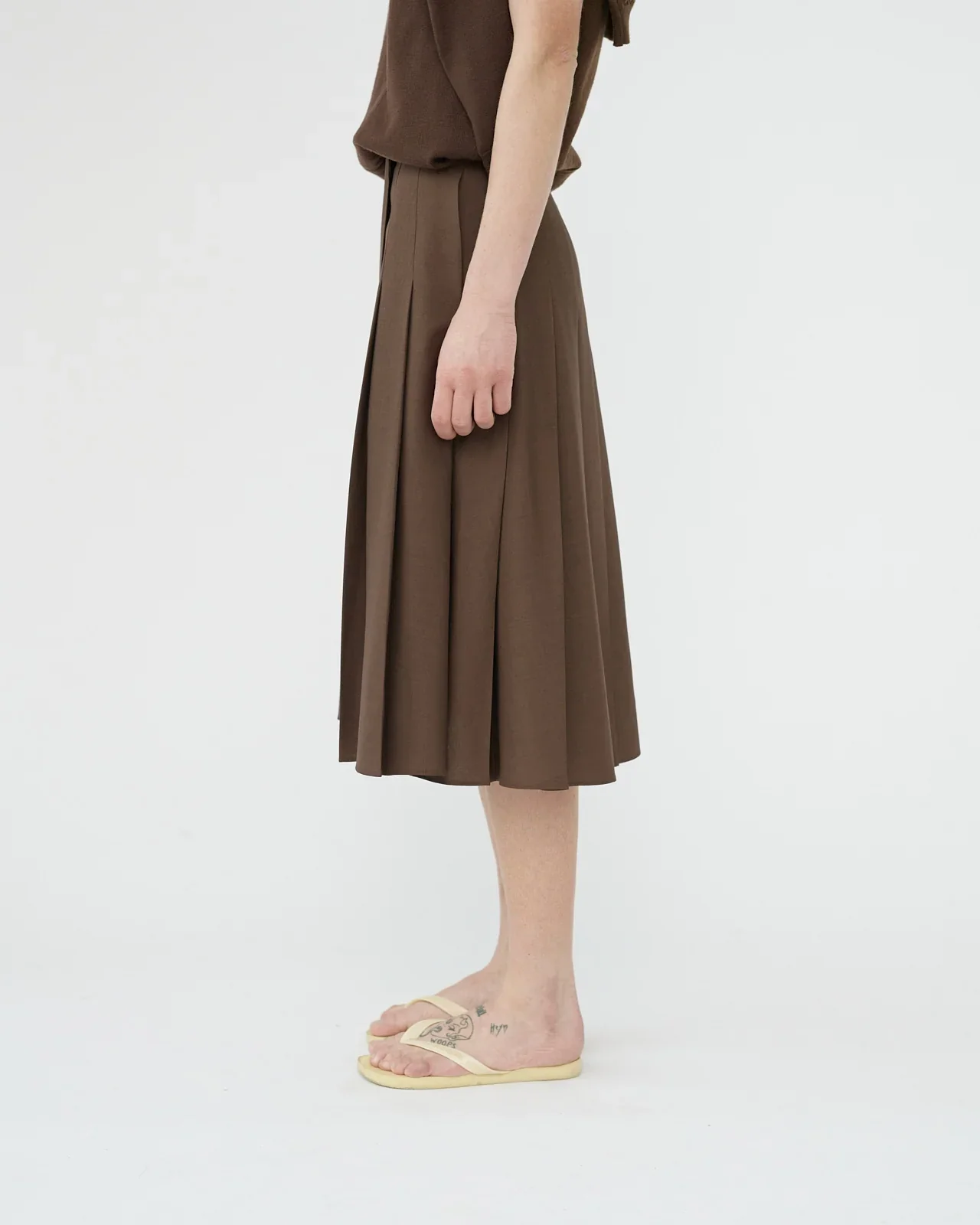 Tropical Wool Pleated Skirt | Brown - Image 4
