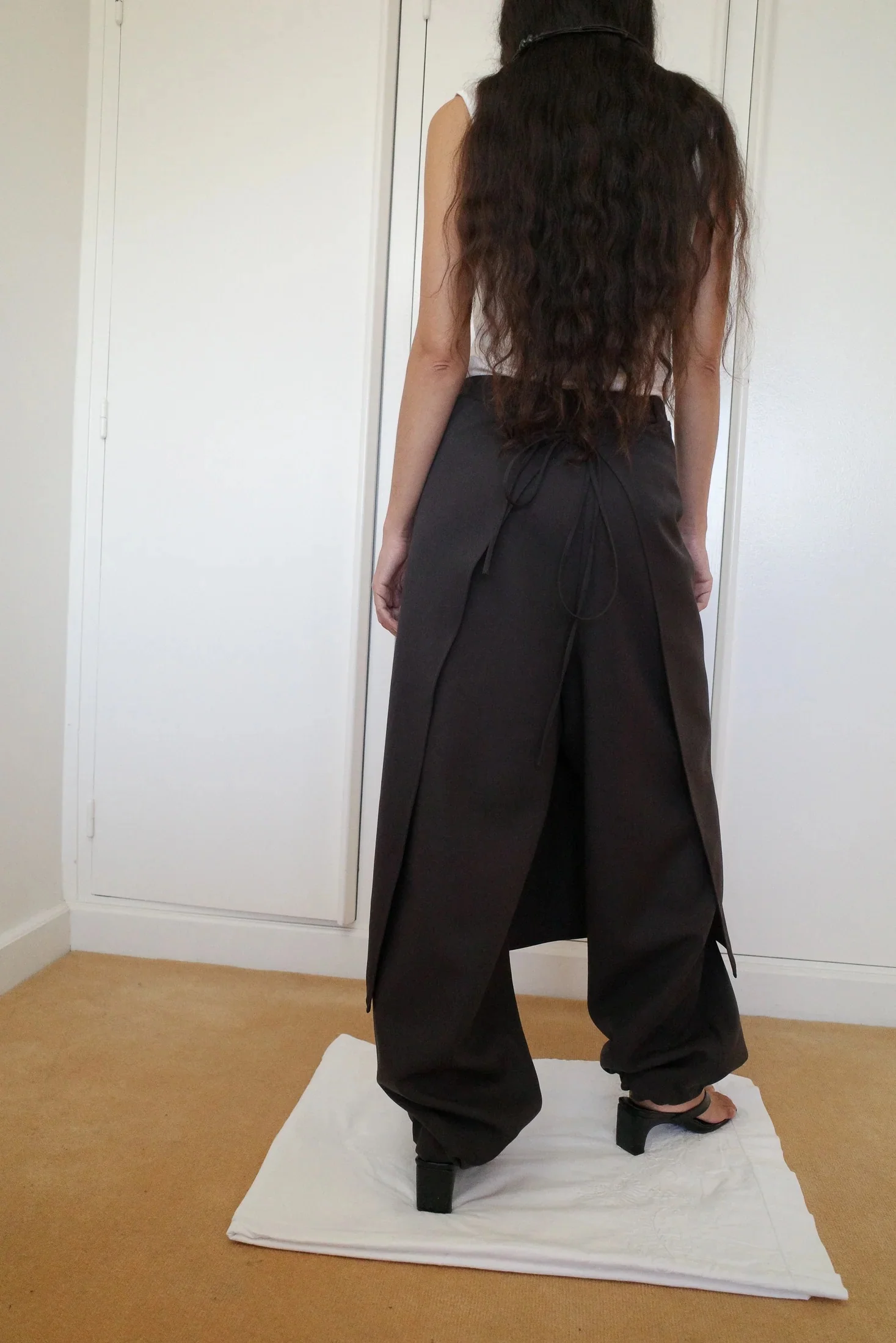 Wool Grain de Poudre Trousers | Ash Cloud - Image 2
